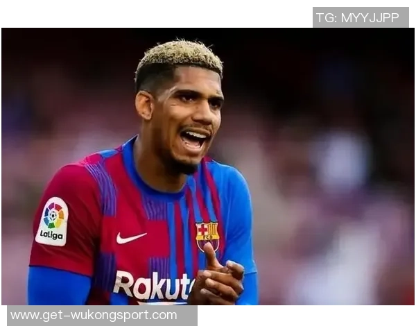 卡拉格直言阿劳霍表现不佳巴萨若想进步需考虑出售他